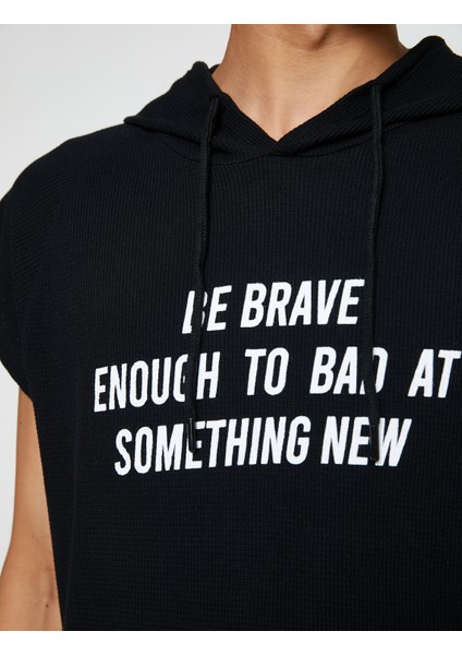 Basic Kapşonlu Spor Tişört Slogan Baskılı Kolsuz