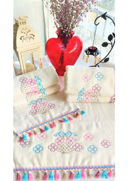 Çeyizlik Kanaviçe Nakışlı Püsküllü Kadife Mutfak-El Havlu Seti Karma Set (50X90 3 ADET+30X50 3 Adet) 6'lı Set