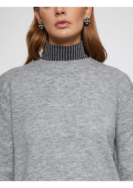 Melis Ağazat X Koton - Yumuşak Dokulu Bisiklet Yaka Kazak