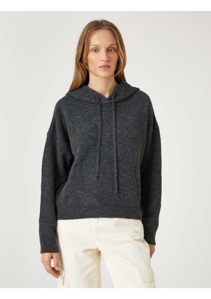 Oversize Triko Kazak Kapüşonlu Kanguru Cepli modelleri