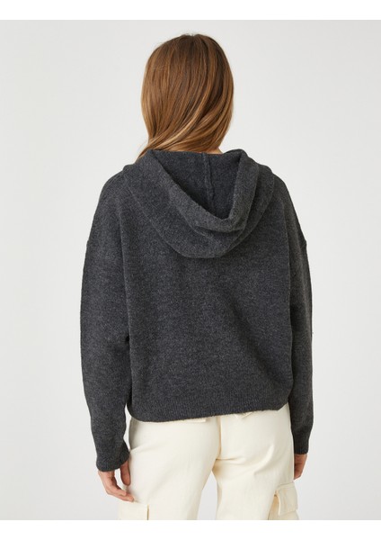 Oversize Triko Kazak Kapüşonlu Kanguru Cepli fırsatları