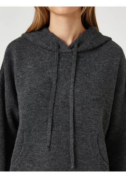 Oversize Triko Kazak Kapüşonlu Kanguru Cepli indirimleri