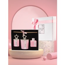 Tiem Concept Yılbaşı Kutulu Pembe Renkli Pudra Kokulu Yıldız Tepelikli 3'lü Mum ve Oda Koku Seti