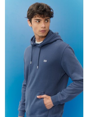 Lee L80YRY54 Lee Erkek Regular Fit Normal Kesim %100 Pamuk Şardonlu Kapüşonlu Mavi Sweatshirt