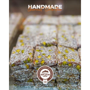 Cezeryeci Zeki Uçar Antep Fıstıklı Cezerye 1,5 kg