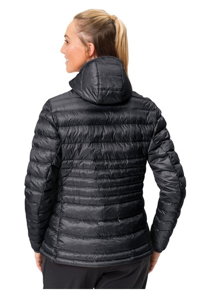 Batura Yalıtımlı Kapüşonlu Kadın Mont 42515 modelleri