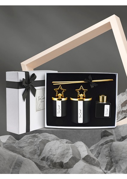 Yılbaşı Kutulu Siyah Renkli Vanilya Kokulu Gold Yıldız Tepelik 3lü Mum ve Oda Koku Seti