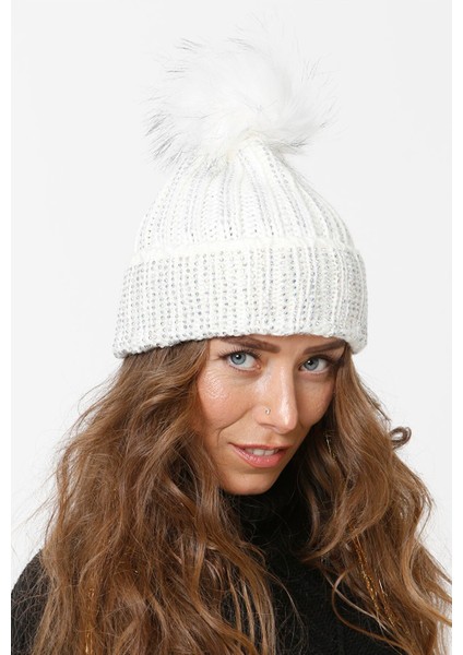 Taşlı Katlamalı Örgülü Bere Ponponlu Kadın Kışlık Renkli Örgü Şapka modelleri