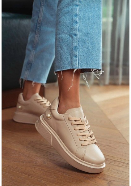 Bej Bağcıklı Inci Detaylı Kalın Taban Spor Ayakkabı