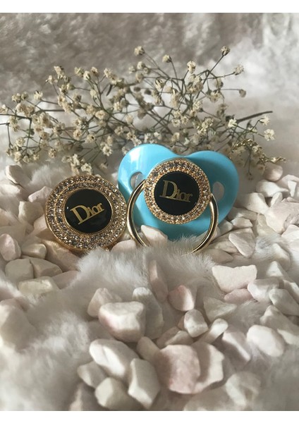 Zirkon Taşlı Dior Yazılı Emzik & Emzik Askısı