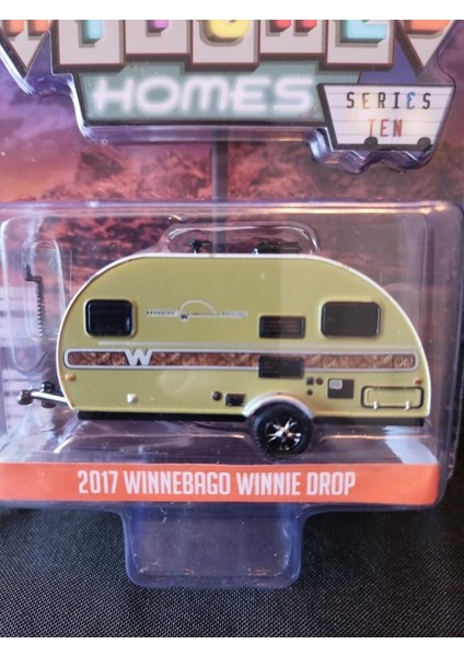 2017 Winnebago Winnie Drop 1:64 Model Araba