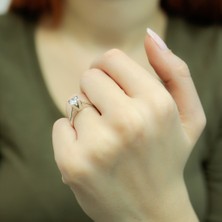 Lova F Renk 0,61 Karat Pırlanta Tektaş Yüzük 1040011