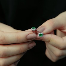 Lova Pırlantalı Oval Zümrüt Anturaj Küpe 3040013