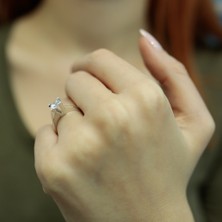 Lova G Renk 0,73 Karat Pırlanta Tektaş Yüzük 1050011
