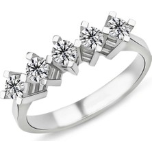 Harem Altın 0.60 Karat D Renk Beştaş Pırlanta Yüzük Pb582