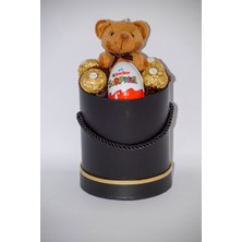 Filika Store Siyah Silindir Küçük Kutuda Ferrero Kinder Sürprise Çikolata ve Ayıcık