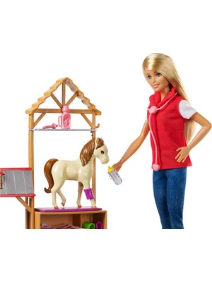 Barbie Çiftlikte Veteriner Oyun Seti