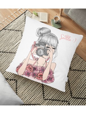 RealHomes Fashion Girl Dijital Baskılı Modern Yer Minderi - 70 x 70 cm