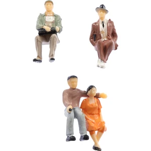 DelRey Maket  Oturan İnsan Figürü 1/25 2'Li