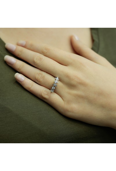 Lova 0,51 Karat Pırlanta Beştaş Yüzük 1040097
