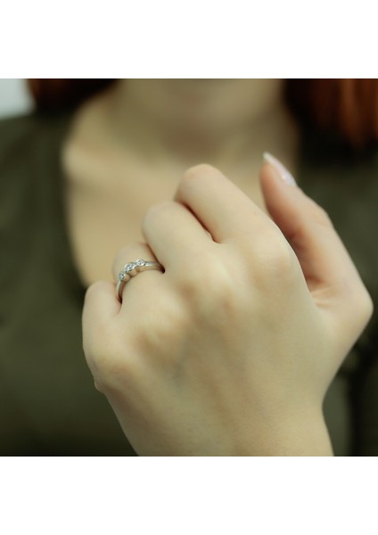 Lova 0,23 Karat Pırlanta Tria Yüzük 1020212