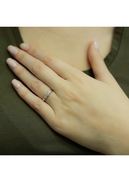 Lova 0,23 Karat Pırlanta Tria Yüzük 1020212