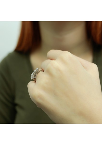 Lova G Renk 0,40 Karat Pırlanta Beştaş Yüzük 1070065