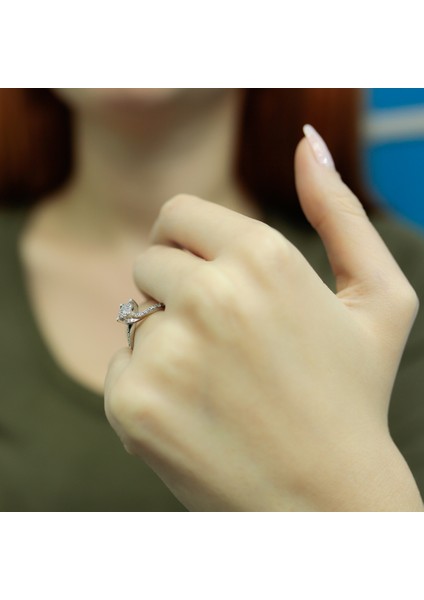 Lova 0,50 Karat Tektaş Görünümlü Pırlanta Yüzük 1020175 modelleri