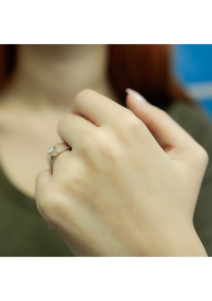 Lova Toplam 0,23 Karat Pırlanta Tektaş Yüzük 1070060