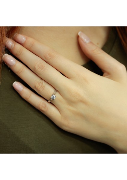Lova 0,32 Karat Pırlanta Tektaş Yüzük 1050129