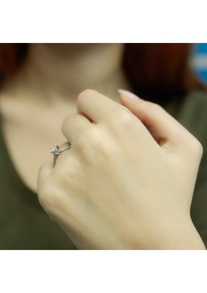Lova Toplam 0,24 Karat Pırlanta Tektaş Yüzük 1070052