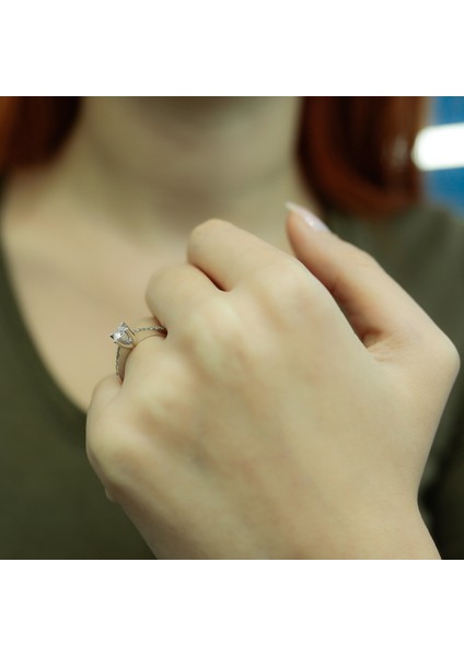 Lova Toplam 0,37 Karat Pırlanta Tektaş Yüzük 1020138