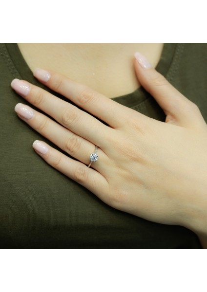 Lova G Renk 0,70 Karat Pırlanta Tektaş Yüzük 1030065 fırsatları
