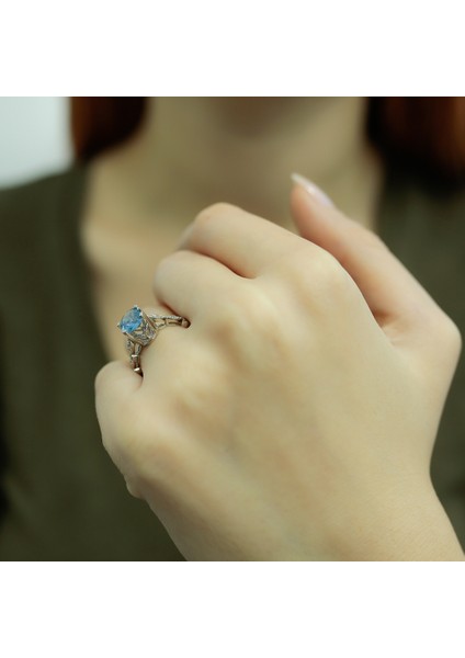 lı Oval Blue Topaz Yüzük 1080058 modelleri