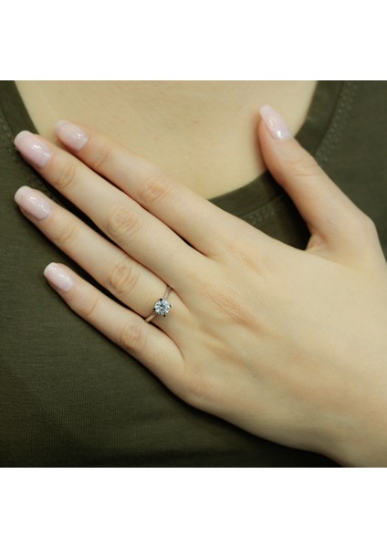 Lova G Renk 0,65 Karat Pırlanta Tektaş Yüzük 1030031 fırsatları