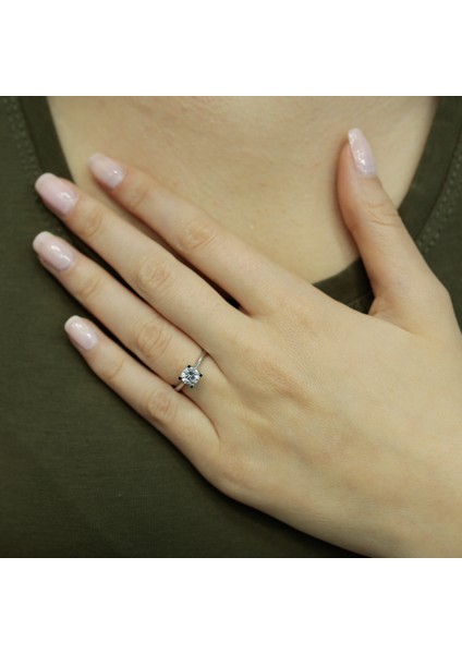 Lova G Renk 0,75 Karat Pırlanta Tektaş Yüzük 1030032 fırsatları