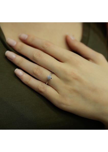 Lova G Renk 0,30 Karat Pırlanta Tektaş Yüzük 1020063
