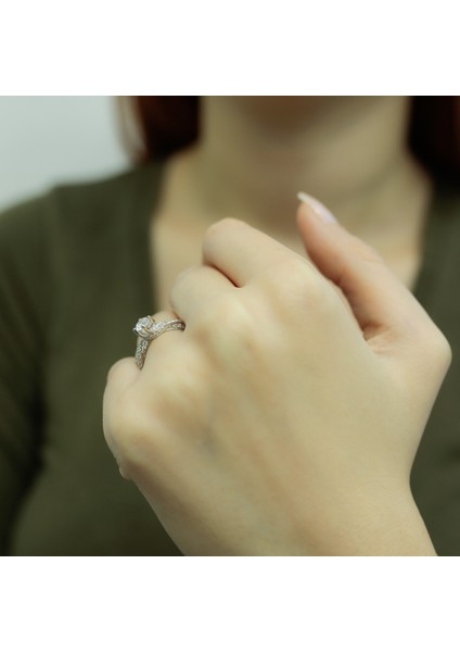Lova Toplam 0,80 Karat Pırlanta Tektaş Yüzük 1060105
