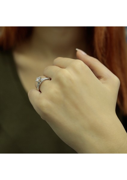 Lova G Renk 0,46 Karat Pırlanta Tektaş Yüzük 1070043 modelleri