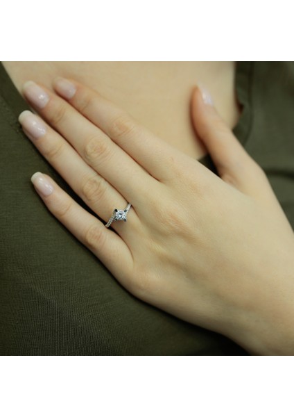 Lova Toplam 0,55 Karat Pırlanta Tektaş Yüzük 1070063 fırsatları