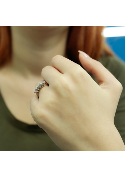 Lova G Renk 0,42 Karat Pırlanta Beştaş Yüzük 1070083 modelleri