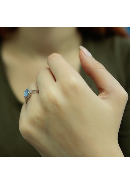 lı Oval Blue Topaz Yüzük 1020228 modelleri
