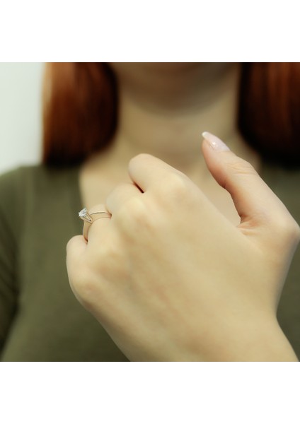 Lova G Renk 0,38 Karat Pırlanta Tektaş Yüzük 1030060
