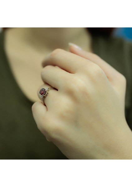 lı Oval Garnet Yüzük 1020227 modelleri