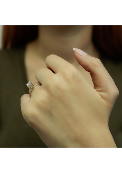 Lova D Renk 0,43 Karat Pırlanta Tektaş Yüzük 1070004 modelleri