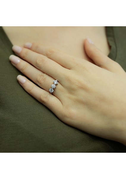 Lova 1 Karat Pırlanta Tria Yüzük 1050207