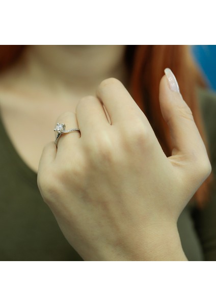 Lova Toplam 0,45 Karat Pırlanta Tektaş Yüzük 1070054