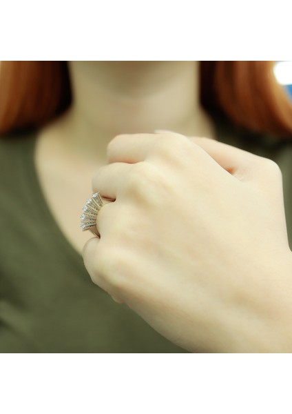 Lova 0,31 Karat Pırlanta Beştaş Yüzük 1070069