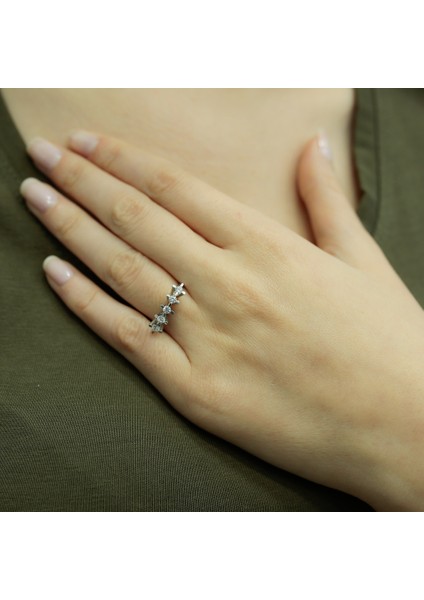 Lova 0,31 Karat Pırlanta Beştaş Yüzük 1070069