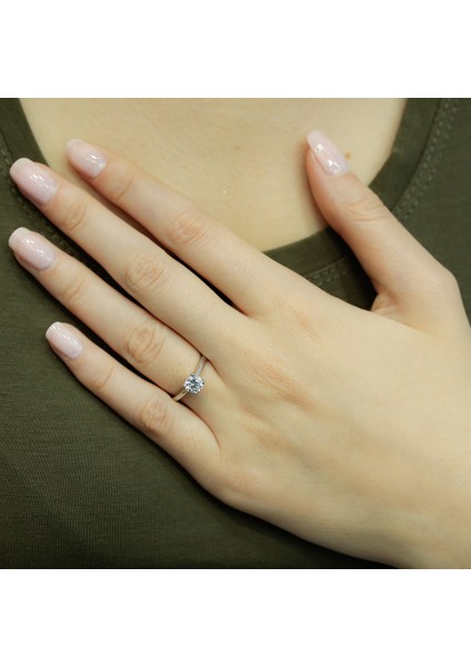 Lova G Renk 0,65 Karat Pırlanta Tektaş Yüzük 1030048 fırsatları